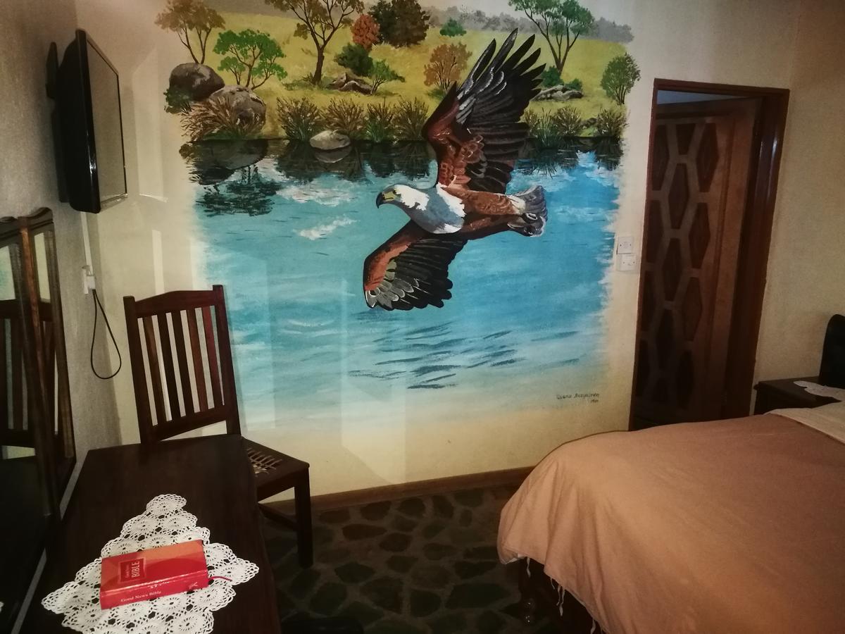 Parrot Lodge Bulawayo Exterior photo